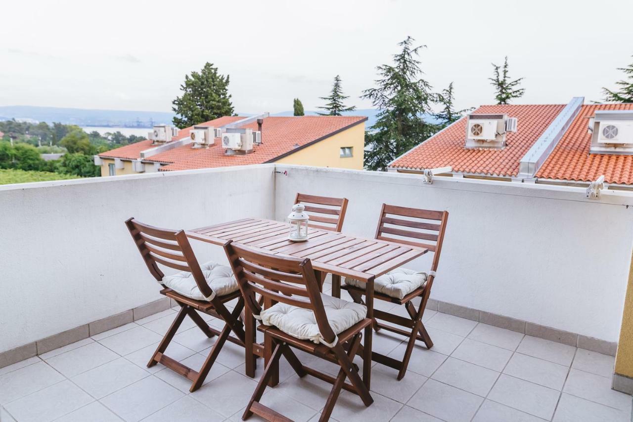 Appartamento Apartma Joy - Private Beach Ancarano Esterno foto