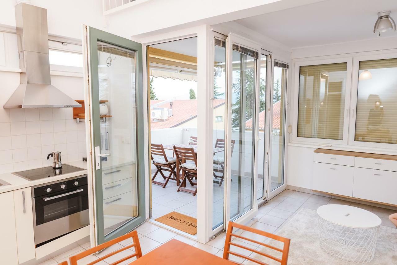 Appartamento Apartma Joy - Private Beach Ancarano Esterno foto