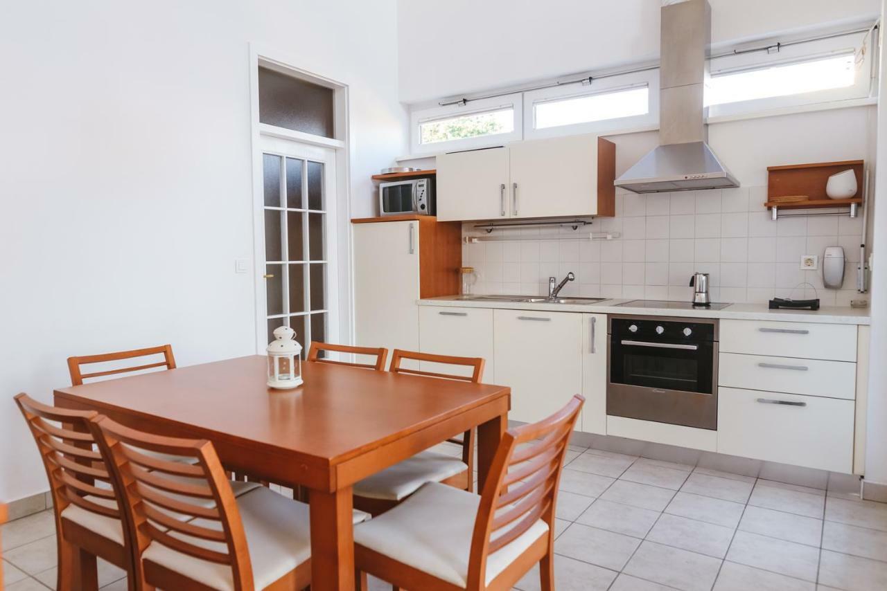 Appartamento Apartma Joy - Private Beach Ancarano Esterno foto